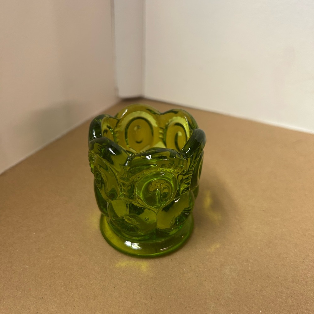 Vintage L.E Smith Moon & Stars Green Glass  Holder